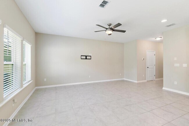 Building Photo - 230 Starnberg Ct