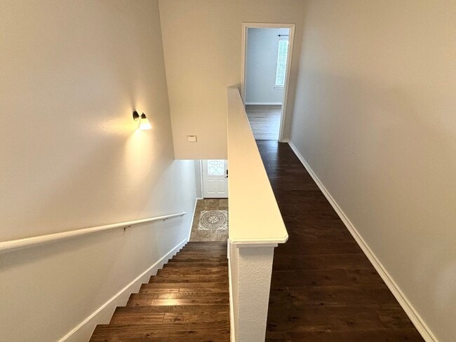 Building Photo - Beautiful 4 Bedroom Home in Gated Community!