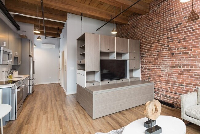 Building Photo - 63 Melcher St