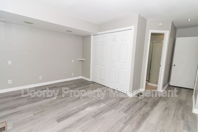 Building Photo - 7707 Canyon Dr