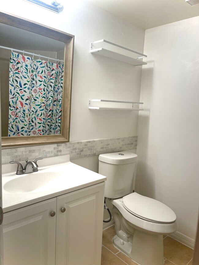 Building Photo - 3795 Atrium Dr