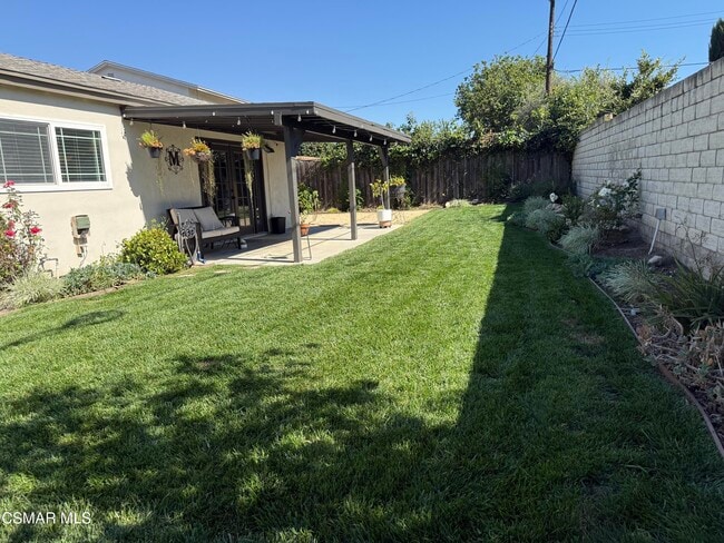 Building Photo - 382 Aristotle St