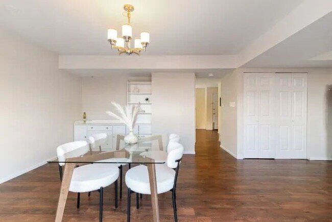 Building Photo - $2,550.00 - 4 Bedrooms, 2.5 Bathroom, Town...