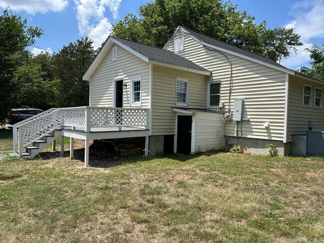 Building Photo - 5309 Cox Blvd NE