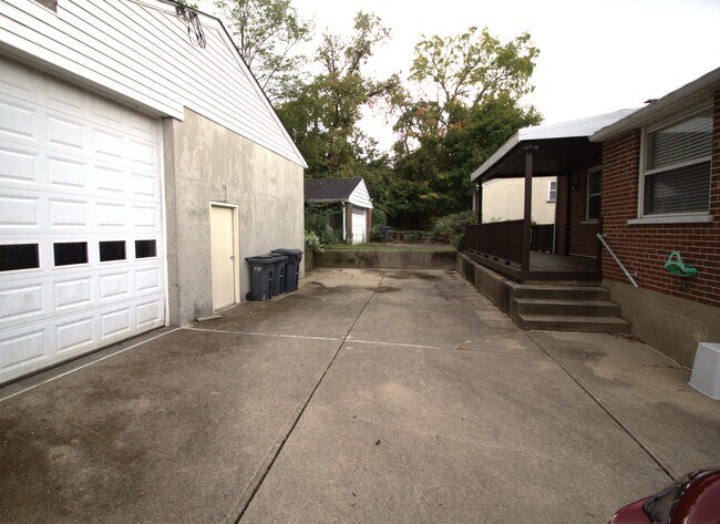 Building Photo - 7823 Camargo Rd