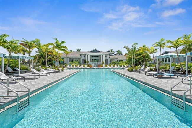 Building Photo - 10072 Lake Wales Cir