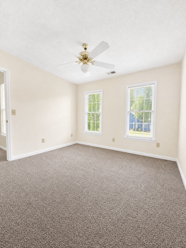 Building Photo - 1180 Market Square Ln NW