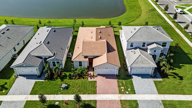 Building Photo - 14208 Lacebark Ln