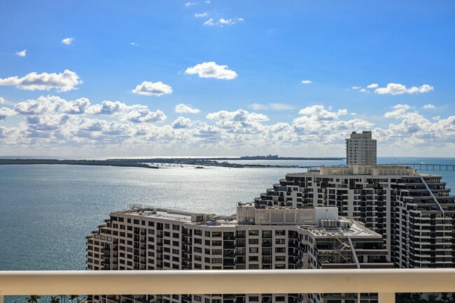 Building Photo - 888 Brickell Key Dr