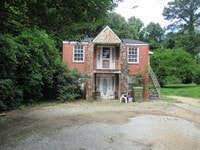 Building Photo - 806 N Park St