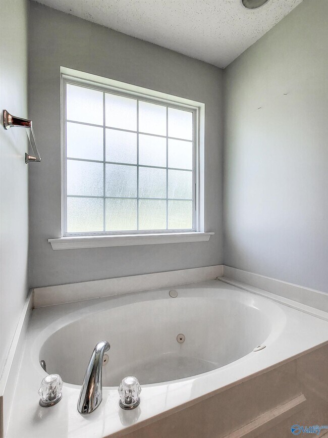 Building Photo - 157 Garden Brook Dr