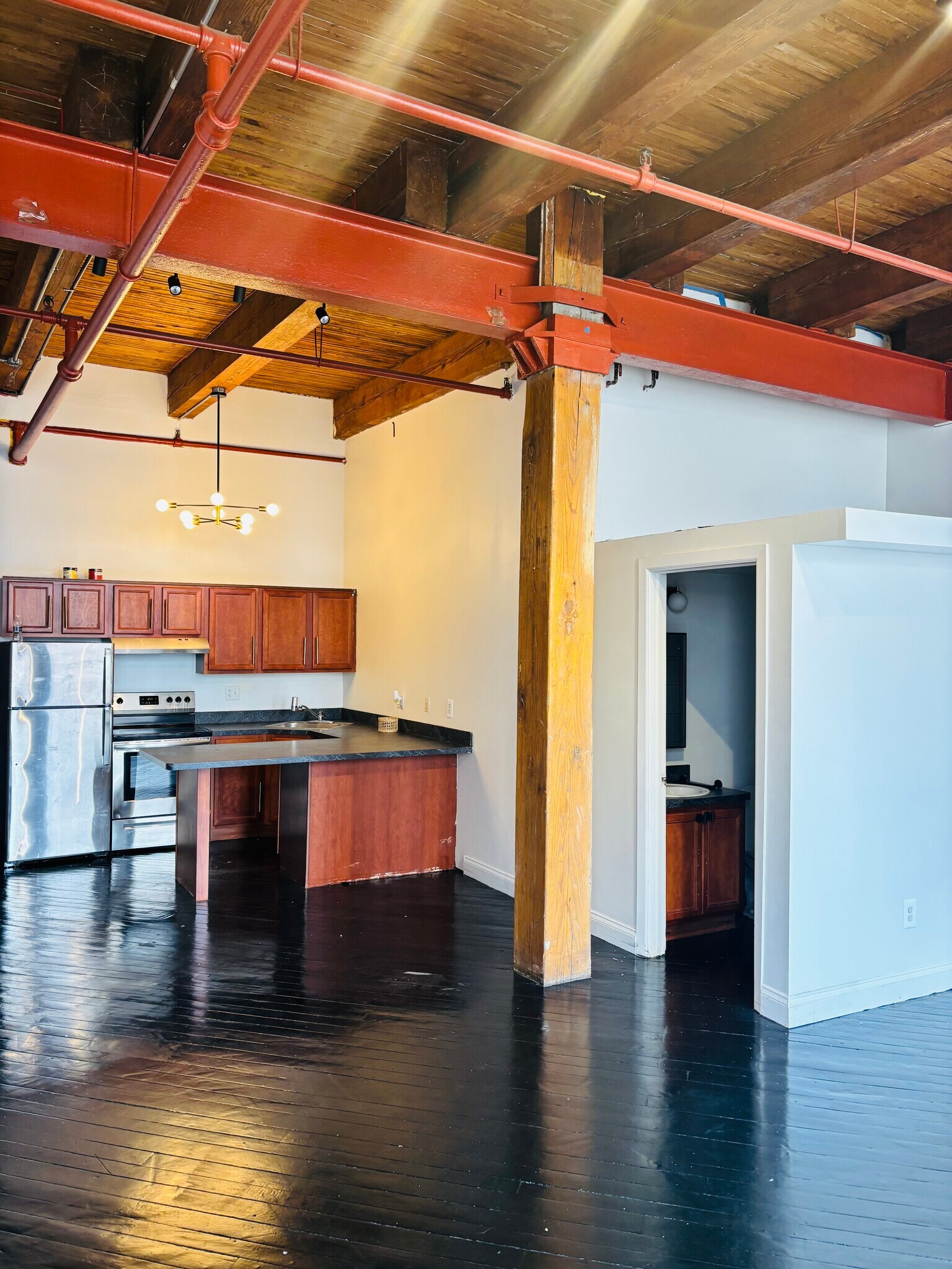 Building Photo - 743 Beaubien St