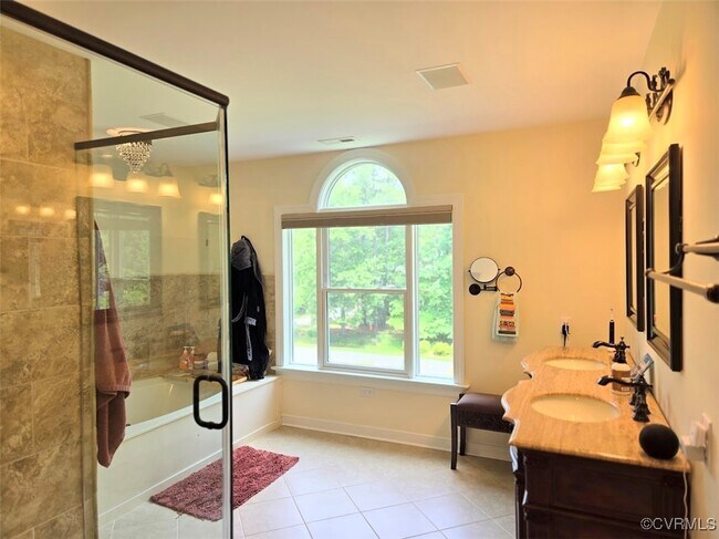 Building Photo - 5631 Olde Hartley Way