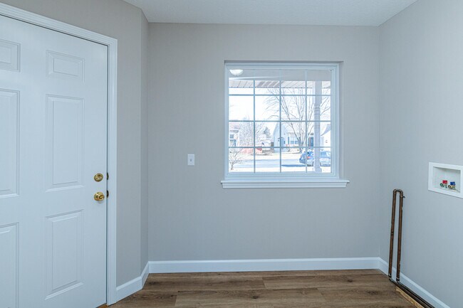 Building Photo - 6259 N Water Cress Cir
