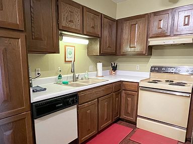 Building Photo - 3055 Trinity Dr