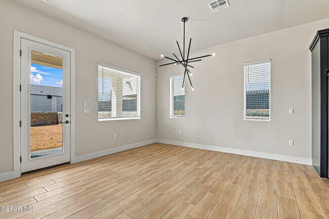 Building Photo - 1807 Ritzy Lou Pl