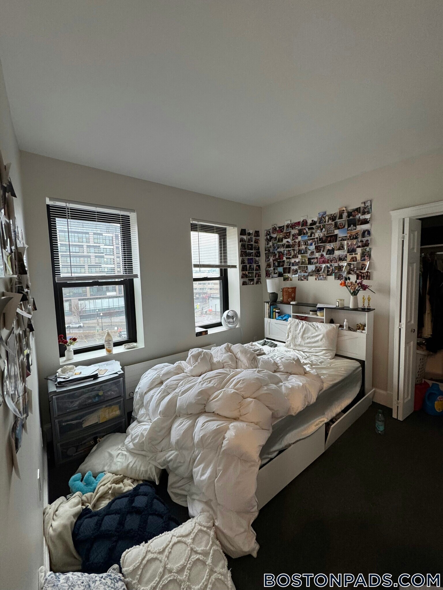 Building Photo - 829 Beacon St