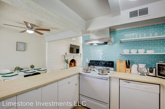 Building Photo - 2 br, 2.5 bath House - 1403 Rexford Place