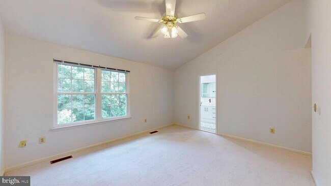 Building Photo - 200 Sulgrave Ct
