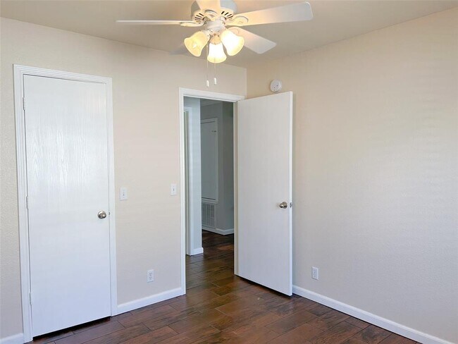 Building Photo - 311 Pentire Way