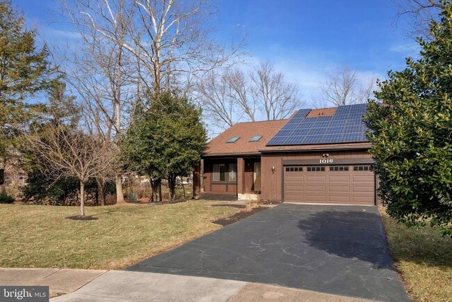 Building Photo - 1016 Trinity Gate St