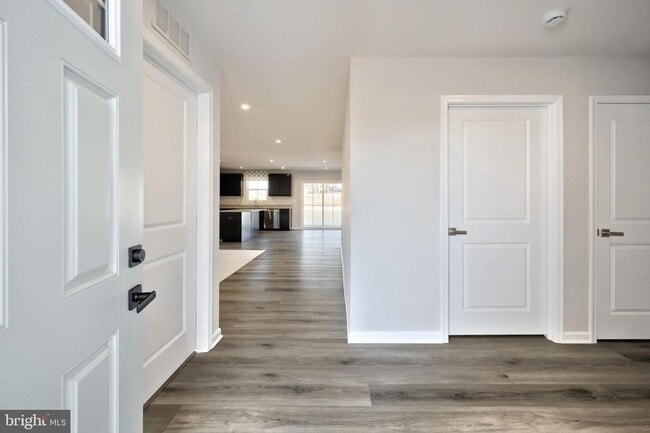 Building Photo - 77 Summerfield Dr