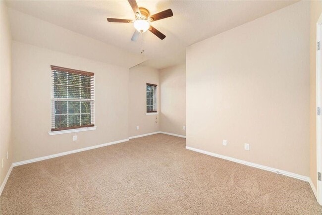 Building Photo - 2051 Brodie Ln