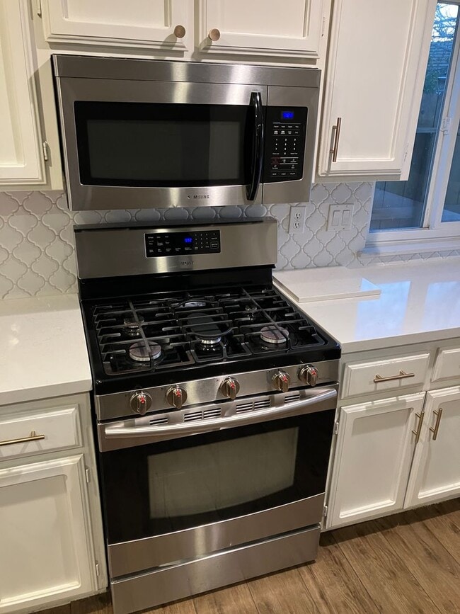 Building Photo - 3305 Soda Canyon Dr