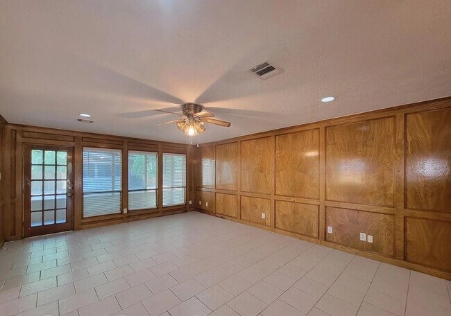 Building Photo - 2810 Thorne Creek Ln