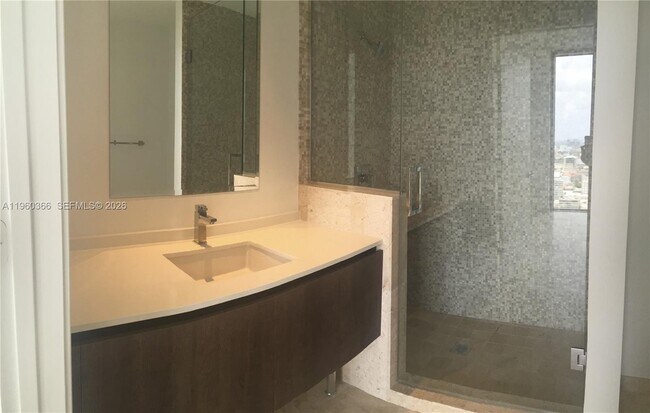 Building Photo - 68 SE 6th St