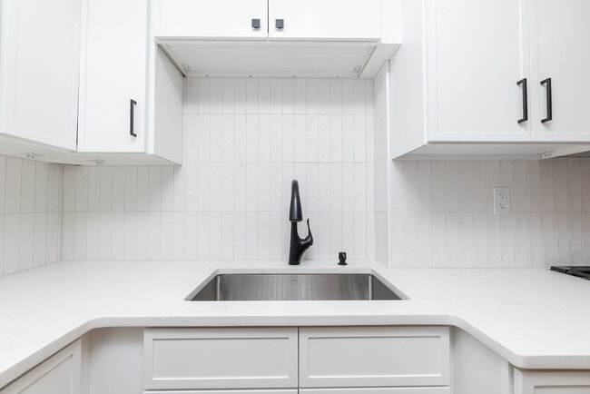 Building Photo - 77 Princeton St