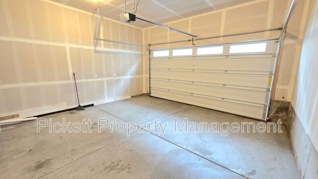 Building Photo - 2467 Schley Blvd