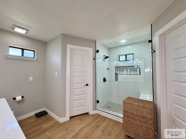 Building Photo - 35059 Anaqua Dr