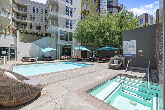 Building Photo - Form 15