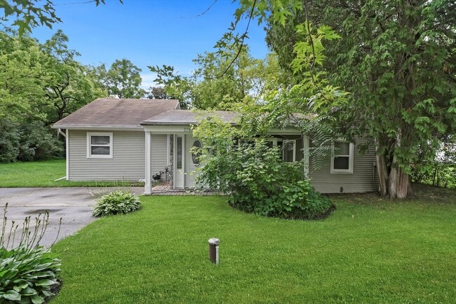 Primary Photo - 37936 N Wilson Ave