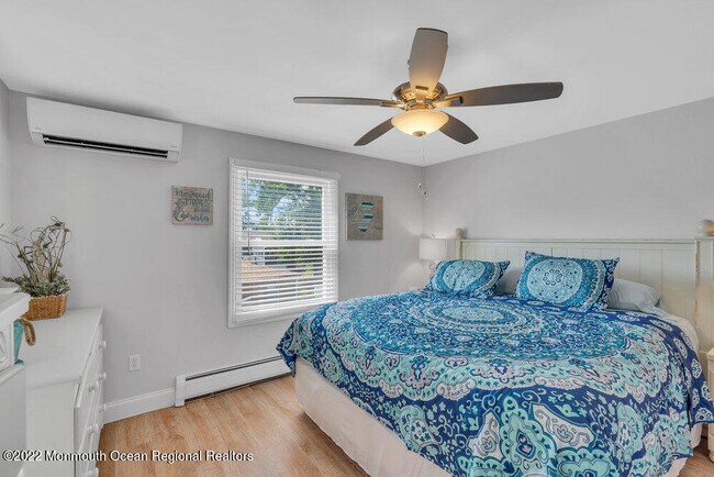 Building Photo - 1226 1/2 Briarwood Rd-