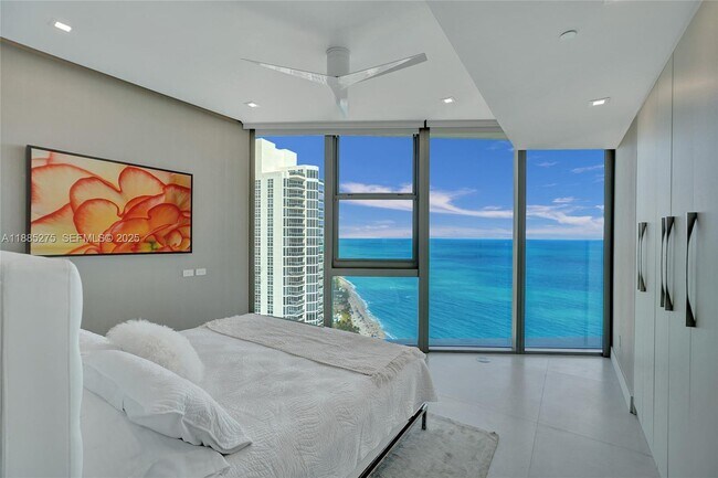 Building Photo - 18975 Collins Ave