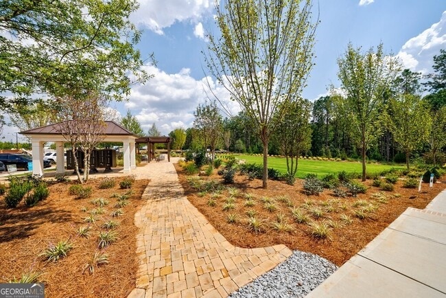 Building Photo - 10744 Davis Dr