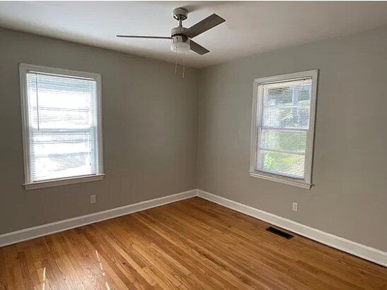 Building Photo - 3211 Pinewood Ave