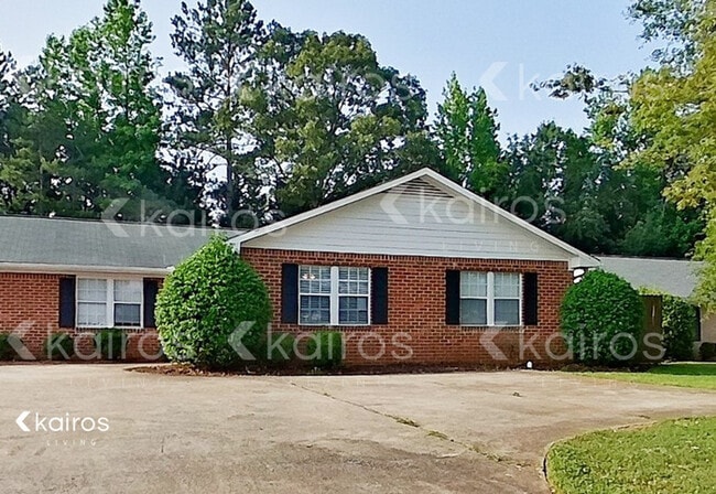 Building Photo - 200 Deer Pkwy