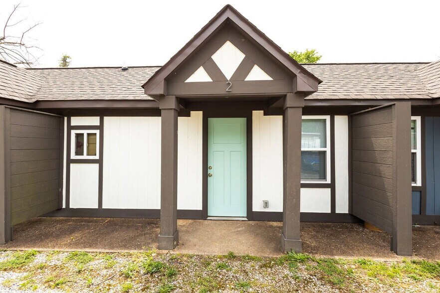 Building Photo - 5640 U.S. 41