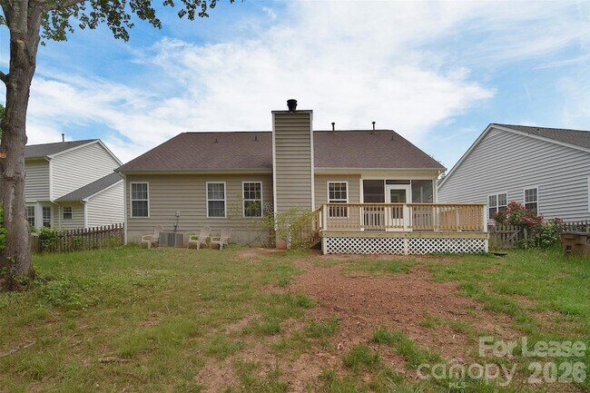Building Photo - 550 Carlisle Dr
