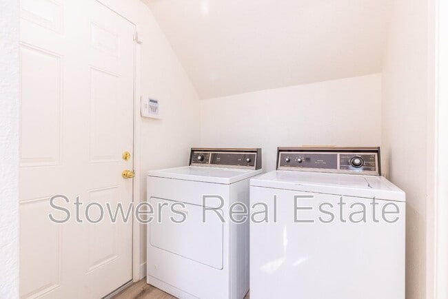 Building Photo - 5346 Fairside Way