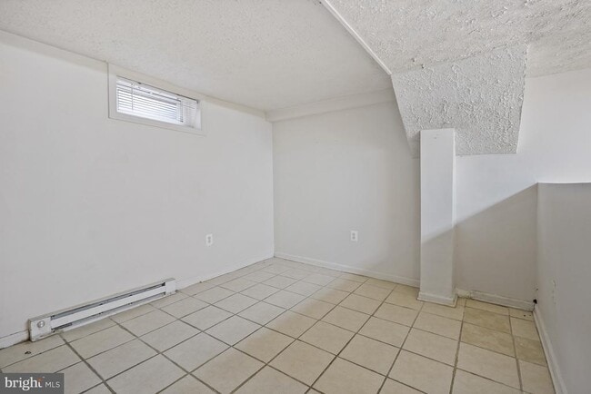 Building Photo - 6120 41st Ave