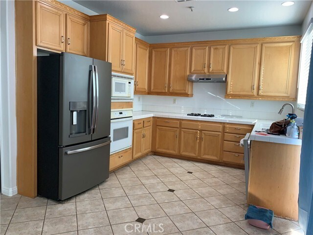 Building Photo - 16711 Escalon Dr