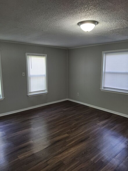 Building Photo - 2060 Pryne St