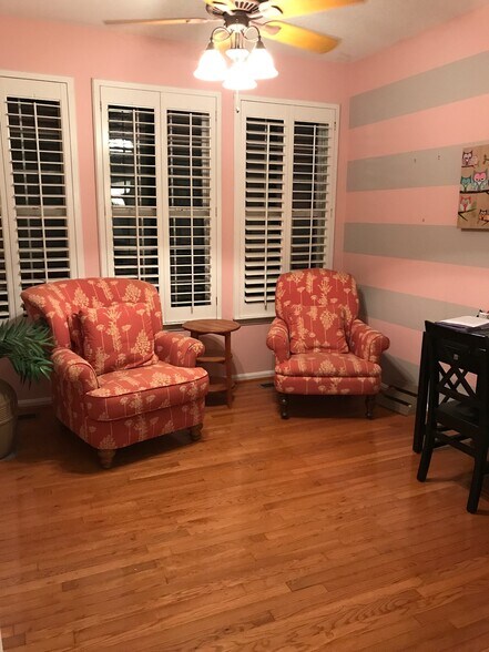 Building Photo - 205 Tilden Way