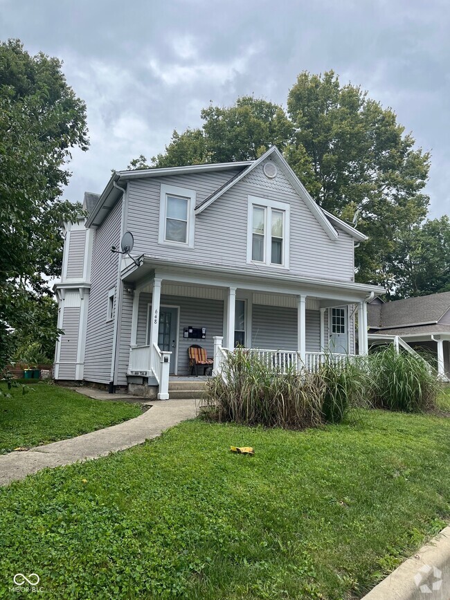 Building Photo - 648 N Main St