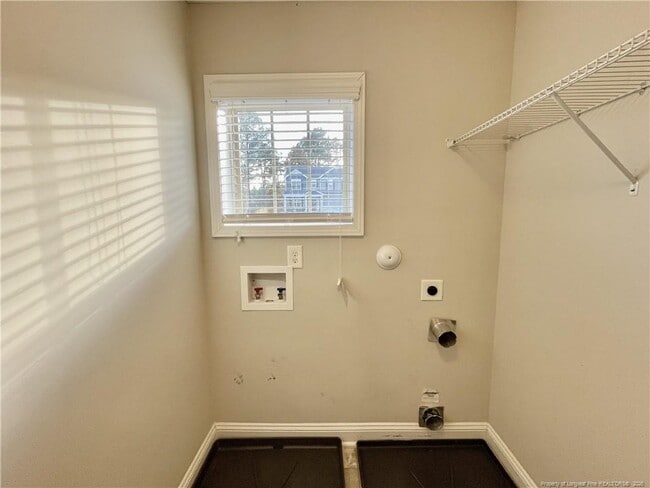 Building Photo - 211 Executive Dr