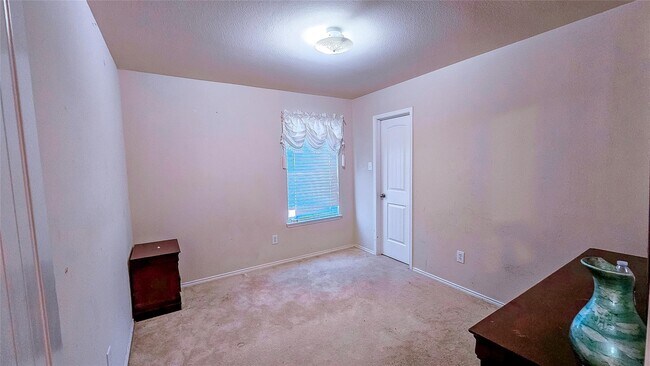 Building Photo - 6906 Big Bend Ln
